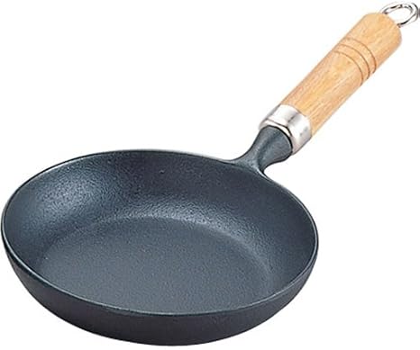 Iwachu 24004 Omelet Pan, 7.1 inches 18 cm with Wooden Handle, Black Baked Induction Compatible, Nambu Ironware