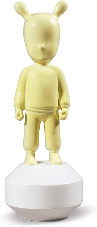 LLADRO The Yellow Guest Figurine. Small Model.. Porcelain The Guest Figure.