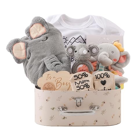 Baby Gift Set Newborn Gift for Birth Baby Shower Bath Towel Milestone Baby Blanket Romper Socks Baby Wooden Crochet Grasping Toy Rattle Toy Photo Requisten (For Boy)