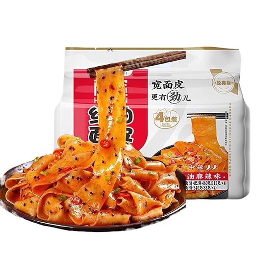 XCVFDVOR Sichuan Chili Oil Wide Noodles, Spicy Instant Chinese Noodle Dish, Authentic Non-Fried Wide Chili Oil Noodles (Pack of 4) (Spicy red oil)