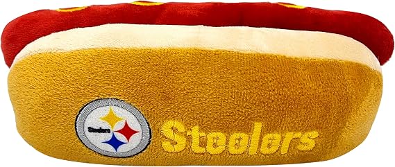 Pets First NFL ピッツバーグ・スティーラーズ ホットドッグ ぬいぐるみ 犬と猫のきしむおもちゃ - 犬と猫のためのかわいいホットドッグスナックぬいぐるみ 内側スクイーカー&美しいフットボールチーム名/ロゴ付き