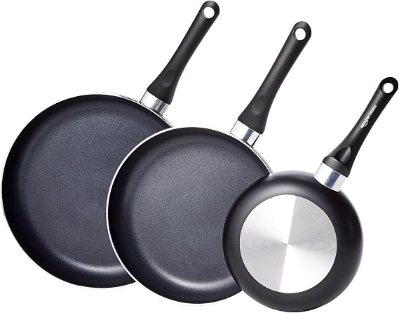Amazon Basics Set of 3 Non-Stick Frying Pans - 20 cm, 25 cm and 30 cm, Black