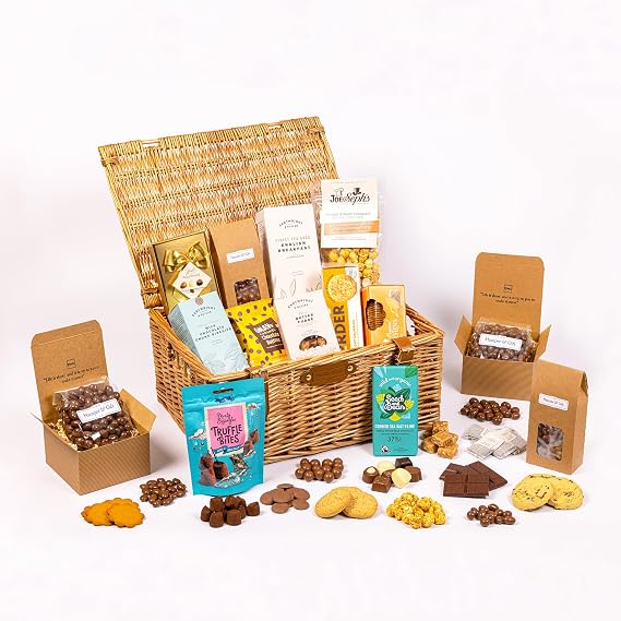 Deluxe Chocolate Hamper Gift || Large Hamper filled with Chocolate, Gourmet Popcorn, Luxury Biscuits || Food Gift for Xmas, Birthdays or a Thank You || The Hamper & Gift Co.
